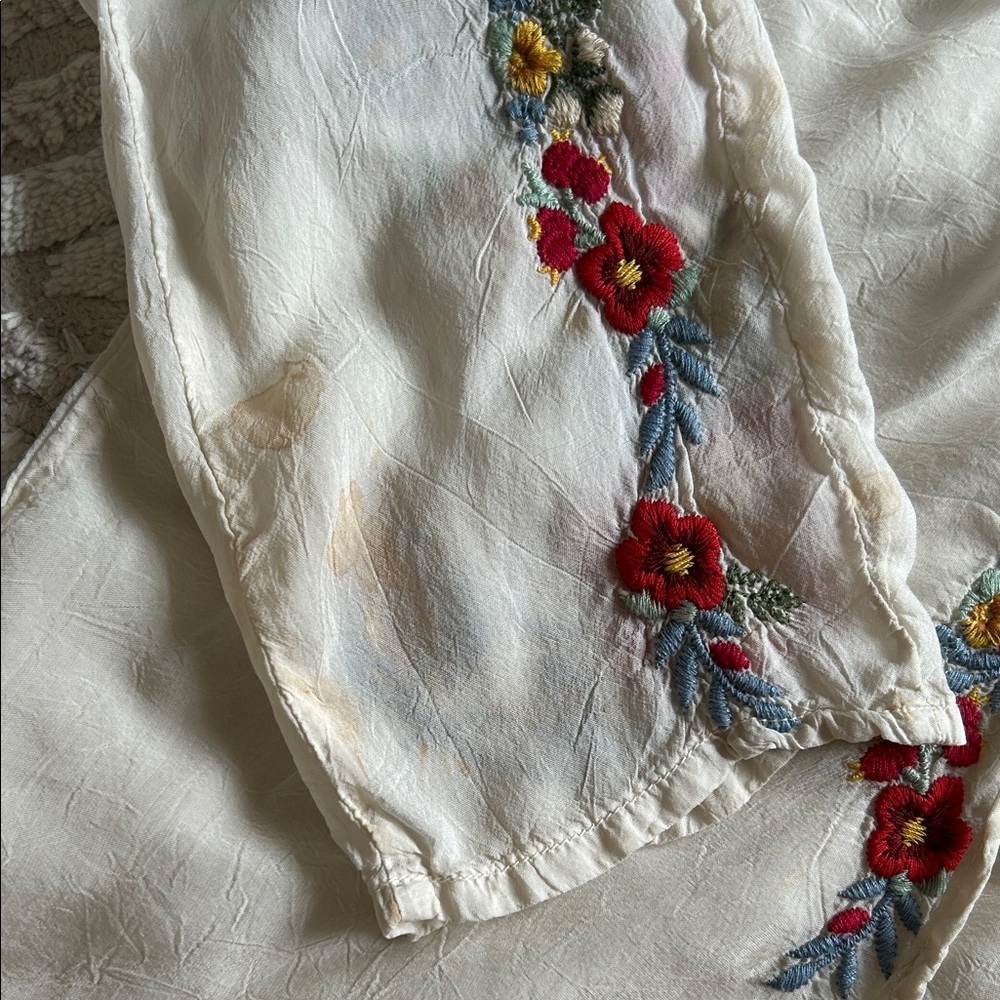 Johnny was Embroidered Floral Cream Blouse - Picture 3 of 5